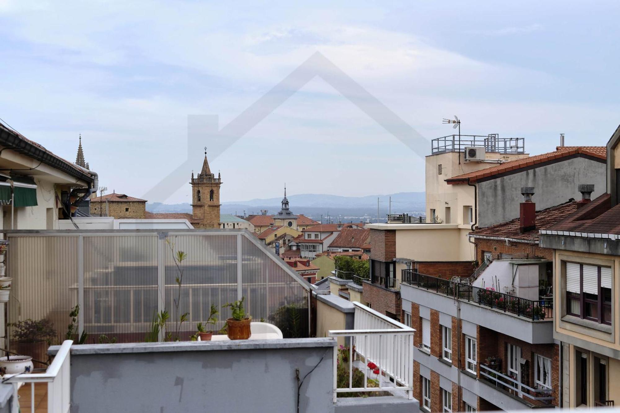Atico Quintana I - Con Terraza, Vistas A La Ciudad, En El Centro, Con Wifi Y Garaje Lejlighed Oviedo Eksteriør billede