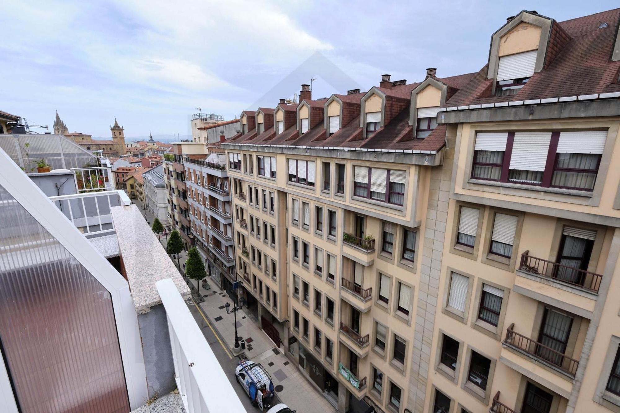 Atico Quintana I - Con Terraza, Vistas A La Ciudad, En El Centro, Con Wifi Y Garaje Lejlighed Oviedo Eksteriør billede