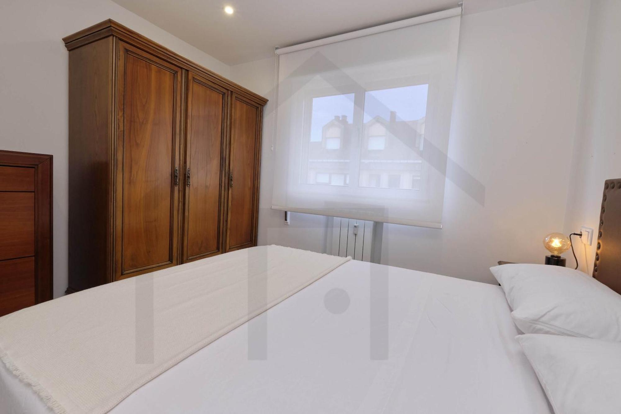 Atico Quintana I - Con Terraza, Vistas A La Ciudad, En El Centro, Con Wifi Y Garaje Lejlighed Oviedo Eksteriør billede